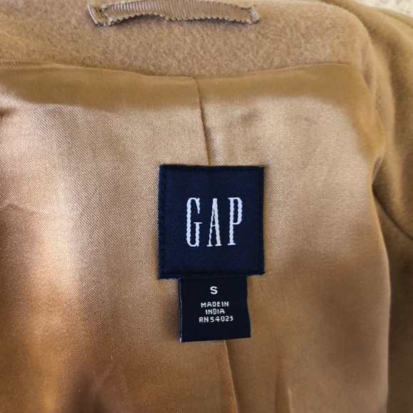Tan Gap Coat with zipper and toggle buttons - Picture 5 of 5